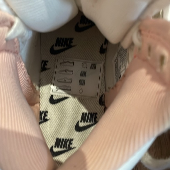 Pink/white Nike Dunk Womens 6.5 - Picture 4 of 8